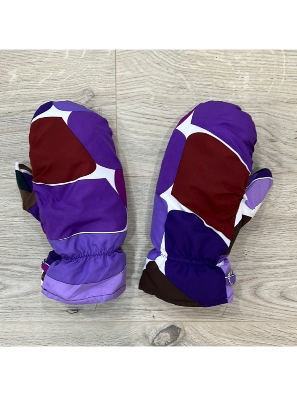 Emilio pucci mittens sz large